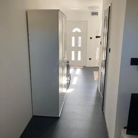 Ξενοδοχείο με διαμερίσματα Arany Apartman